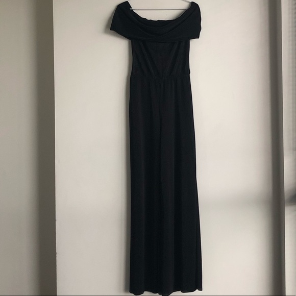 EVERYTHING MUST GO: GUESS MAXI JUMPSUIT - Picture 3 of 6